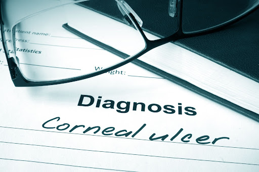 Contact Wear and Corneal Ulcers:  How to properly care for your contacts and avoid corneal ulcers